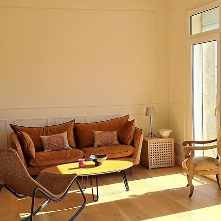 Le Champ Des Hors Villa Vailhauques Eksteriør billede